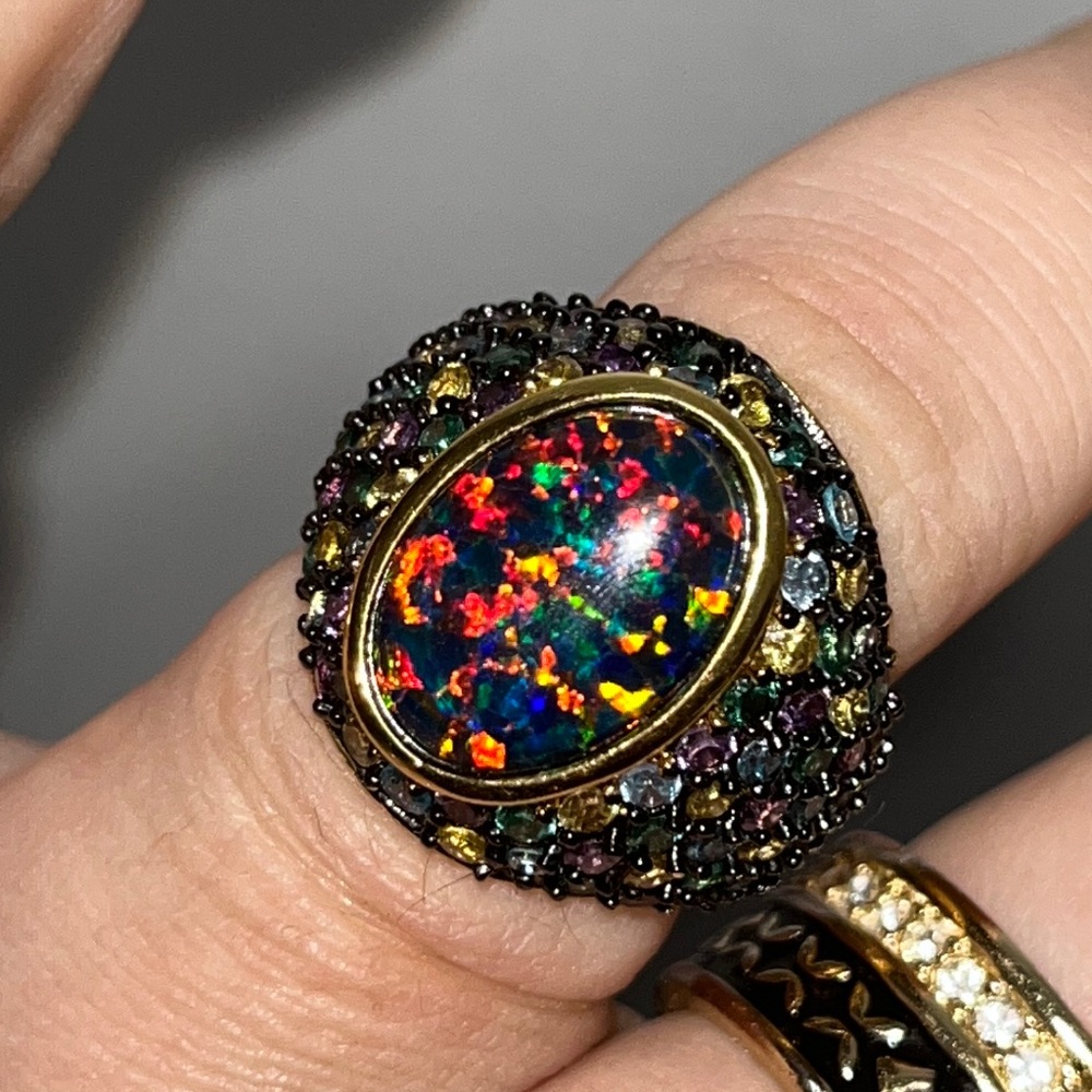 Unique ring real silver. Marked 925 china utc. 18k gold plated